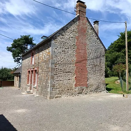 Le Gite De La Haie Portee Lignieres-Orgeres Extérieur photo