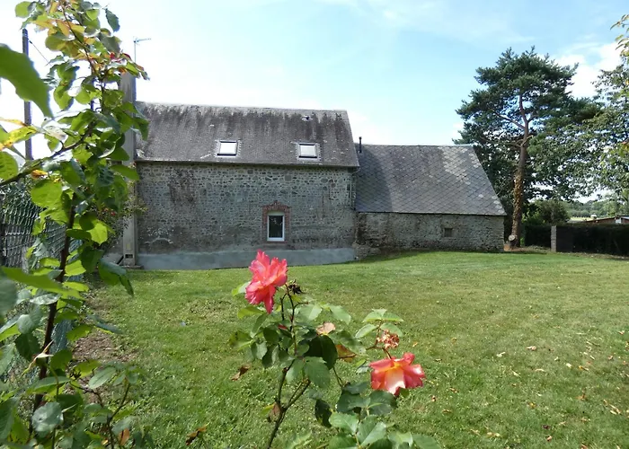 Le Gite De La Haie Portee